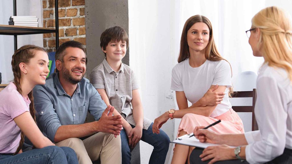 5 signs time for family therapy 1024x576 1